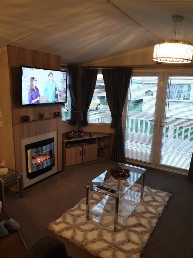 Swift Burgundy Appartement Prestatyn Buitenkant foto